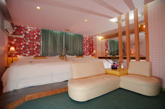 Day Chen Hotel