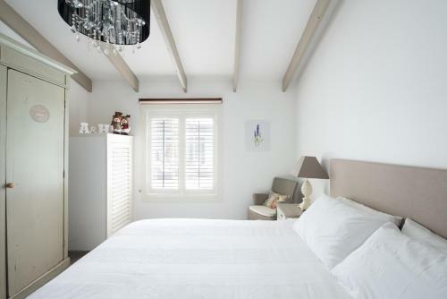 Bycroft Lodge Bed & Breakfast
