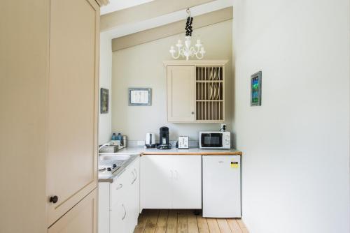 Bycroft Lodge Bed & Breakfast