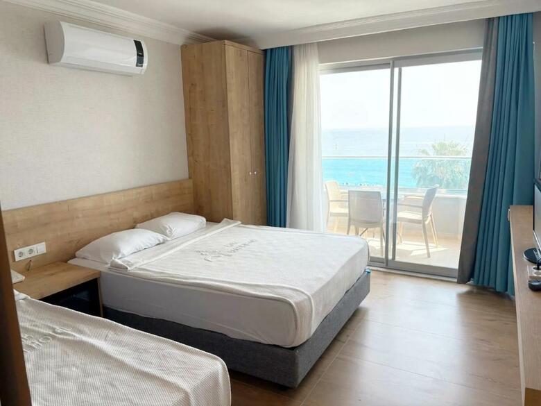 Azak Beach Hotel - Don't Use