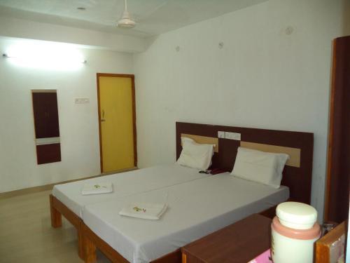 Hostal Samrat Guest House