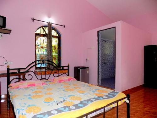 Hostal Romaldo Guest House