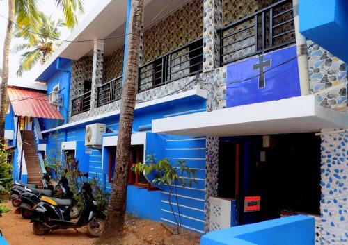 Hostal Romaldo Guest House