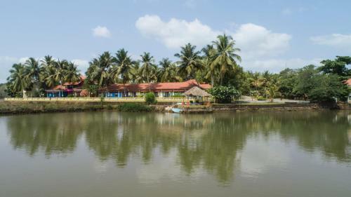 Hotel Mercure Goa Devaaya Resort