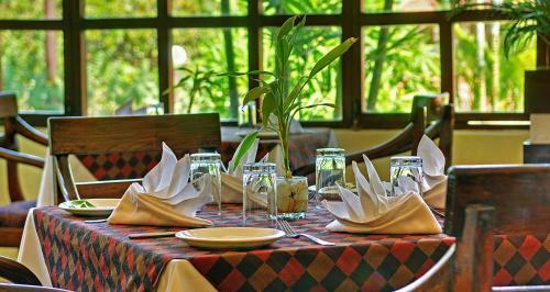 Hotel Mercure Goa Devaaya Resort