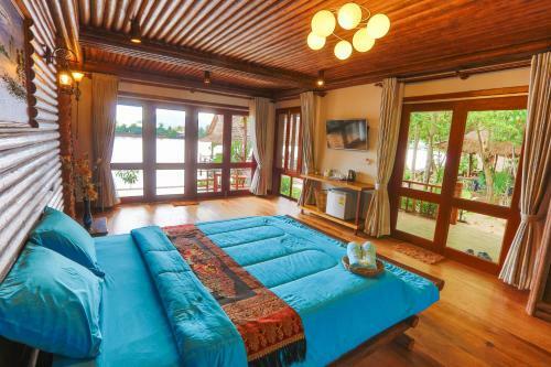 Natural Bungalows