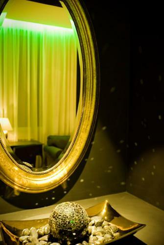 Qiu Hotel Rooms