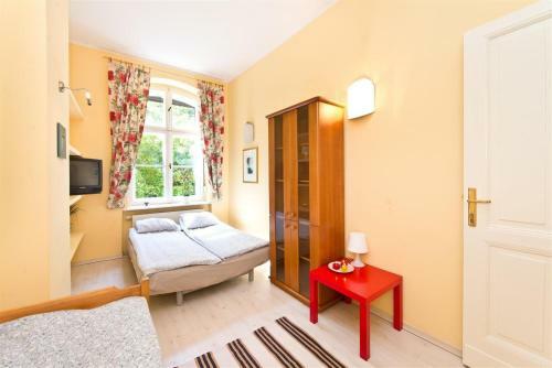 Apartment With Cosy Garden