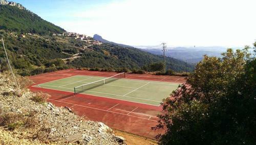 Hostal Drommire In Plassa E Clesia