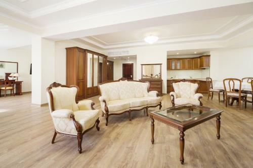 Zvyozdny Hotel