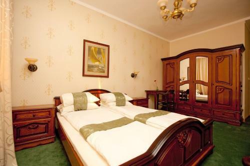 Hostal Pension Dinu Residence