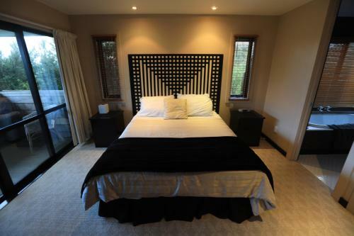 Hillside Hotel