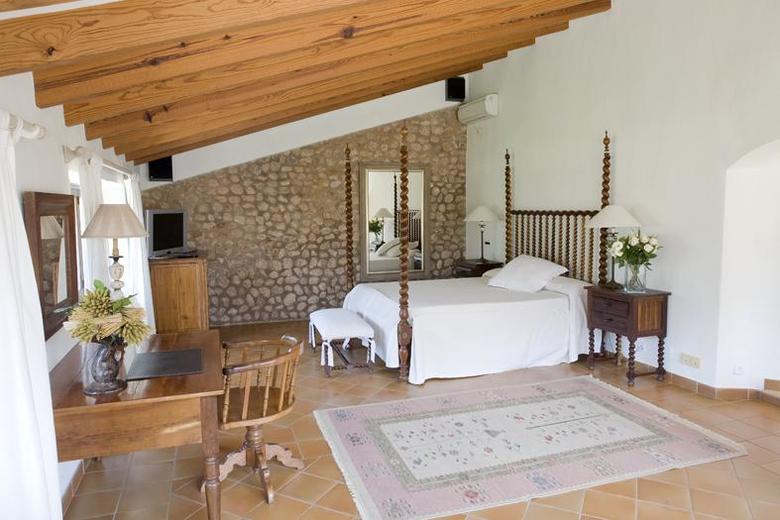 Hotel Can Quatre