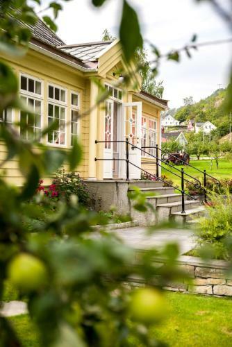 Walaker Hotel