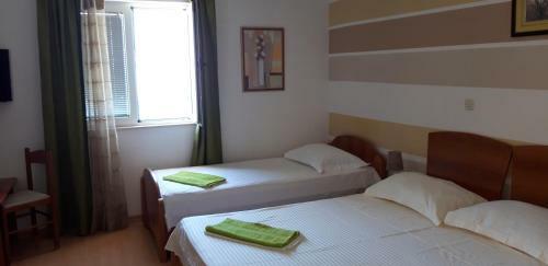 Hostal Dobrila Guesthouse
