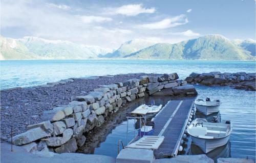 Holiday Home Lavik Helleb� Hytter Nr.