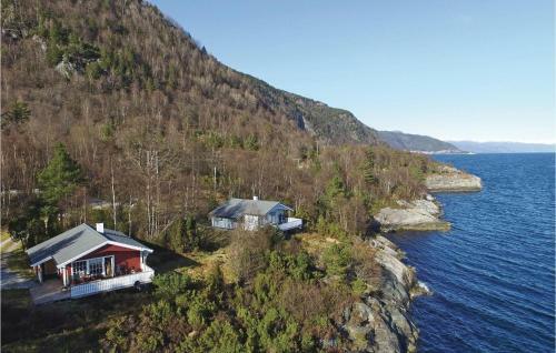 Holiday Home Lavik Helleb� Hytter Nr.