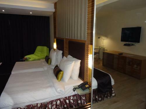 The Purple Leaf Hotels