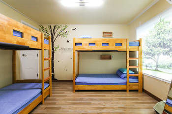 Hostal Lefthander Guesthouse