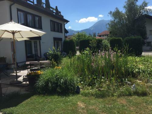Bellaval Hotel & Restaurant