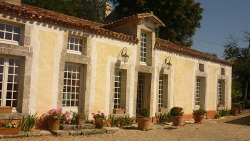 Hostal Guesthouse Logis Du Ranquinet