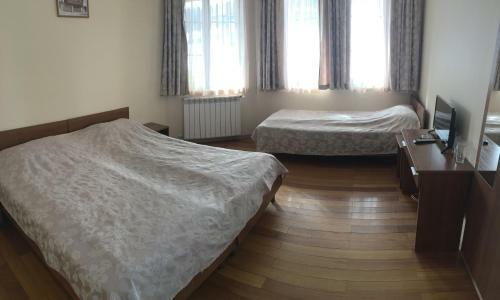 Hostal Dyulgerite Complex