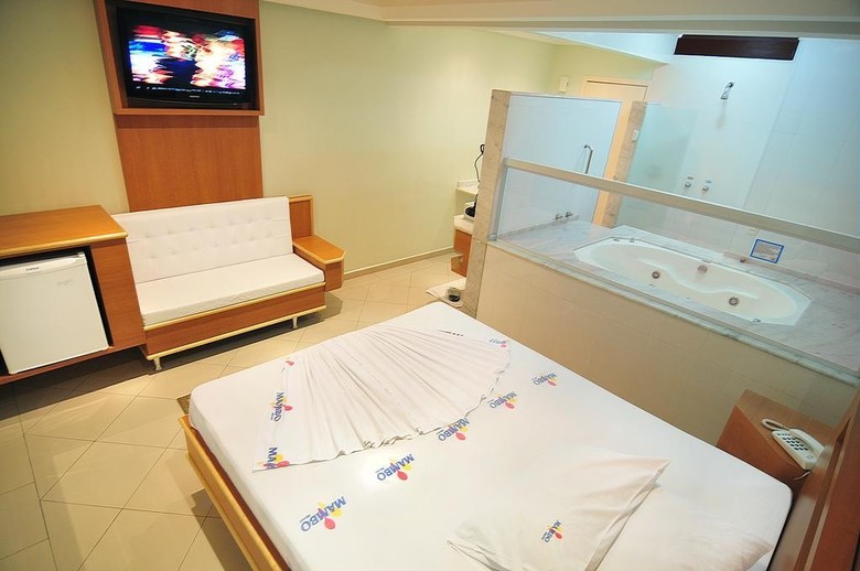 Motel Mambo - Adults Only