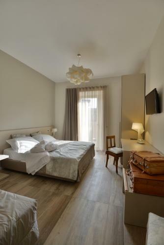 Daman Rooms & Breakfast
