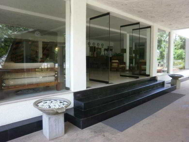 Peacock Beach Hotel