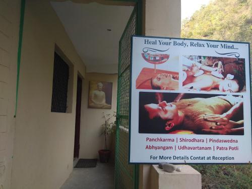 Hotel Rishikesh Sadan A Yoga & Spritual Retreat