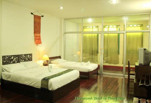 Hostal Thaweesuk Hotel