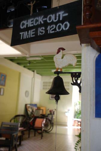 Hostal Thaweesuk Hotel
