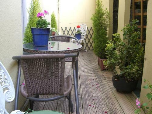Hostal Citadel House Hotel