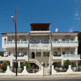 Hotel Lake Studios