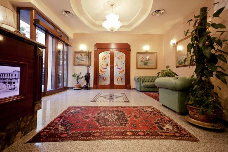 Hotel Ambra Palace