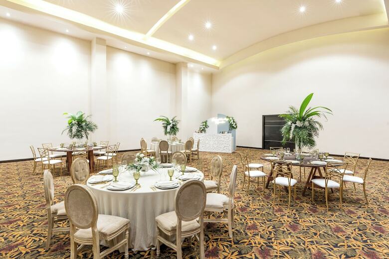 Hotel Seadust Cancun Family Resort