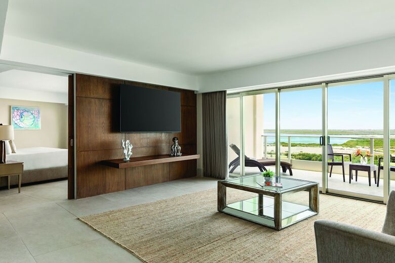 Hotel Seadust Cancun Family Resort