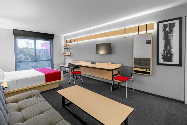 Hotel City Express Guadalajara Expo