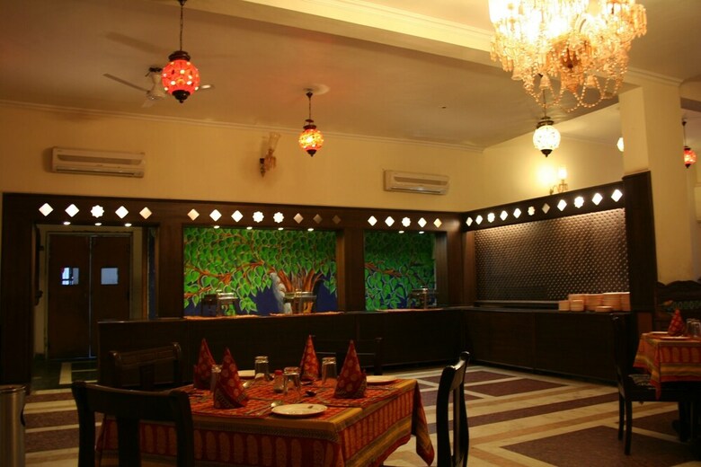 Hotel Pratap Palace