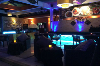 Hotel Samaya Bura