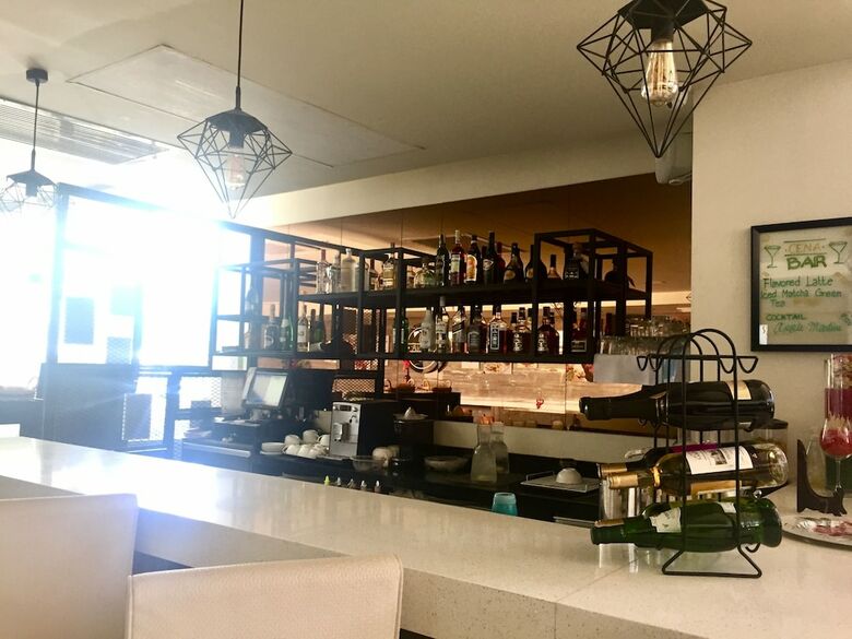 Hotel Home Crest Residences