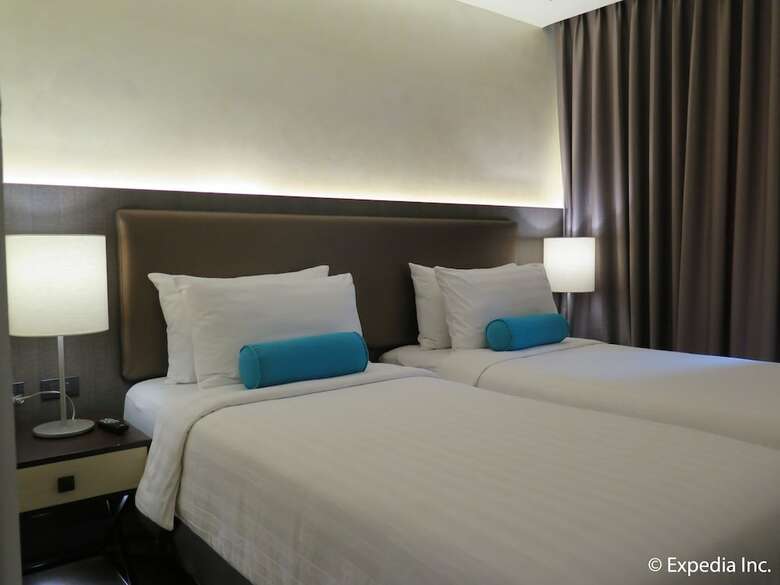 Hotel Home Crest Residences