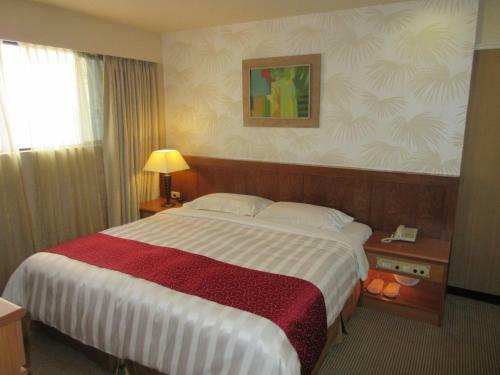 Dahshin Hotel