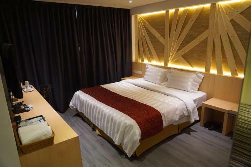 Dahshin Hotel