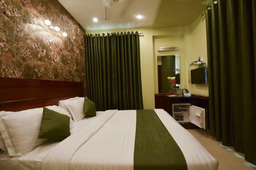 Hotel Central Residency