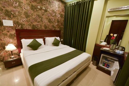 Hotel Central Residency