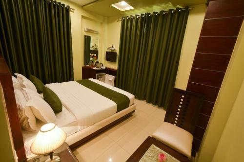 Hotel Central Residency