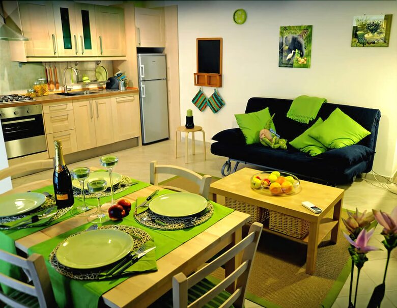 Hostal Idealodge B&B
