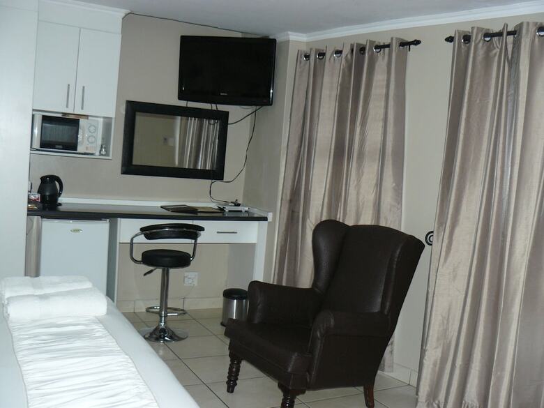 Hostal See More Guest House