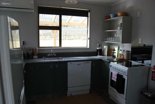 Judge Rock Exclusive Vineyard Cottage Accommodation
